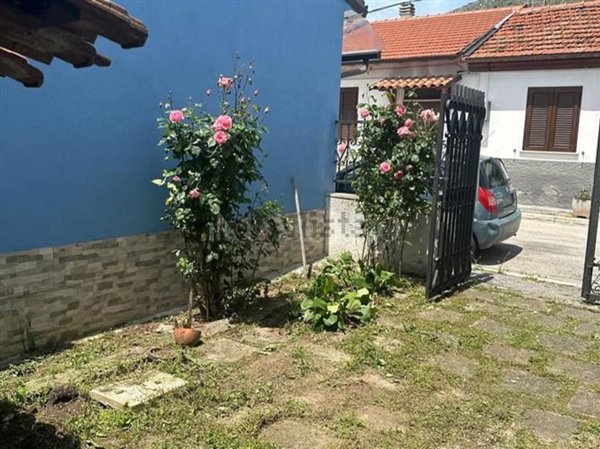 casa indipendente in vendita ad Avezzano