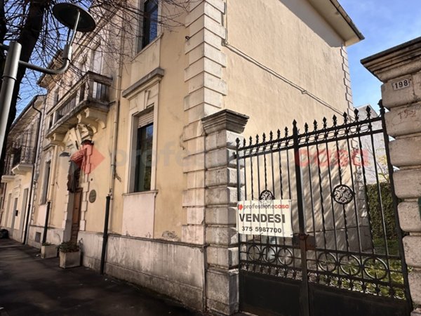 pentavano in vendita ad Avezzano
