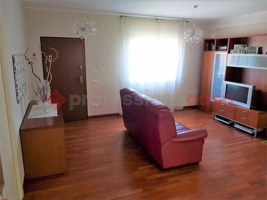 casa indipendente in vendita ad Avezzano