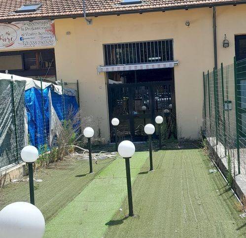 negozio in vendita ad Avezzano