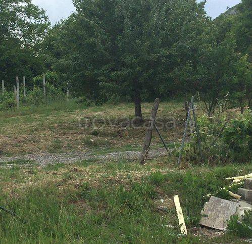 locale commerciale in vendita ad Avezzano in zona Paterno