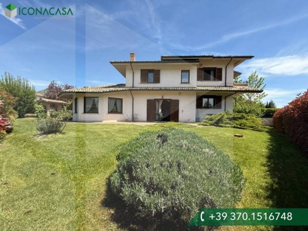 casa indipendente in vendita ad Avezzano