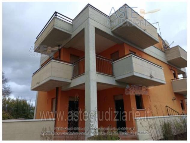 casa indipendente in vendita ad Avezzano