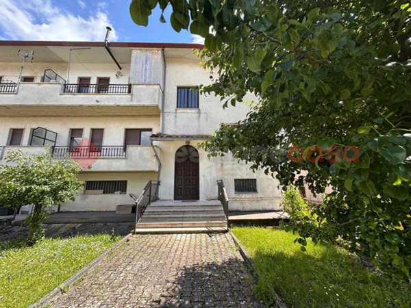 appartamento in vendita ad Avezzano in zona Caruscino