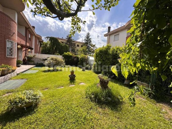 casa indipendente in vendita ad Avezzano
