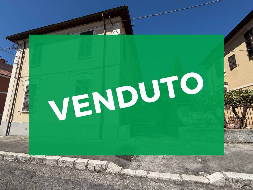 casa indipendente in vendita ad Avezzano