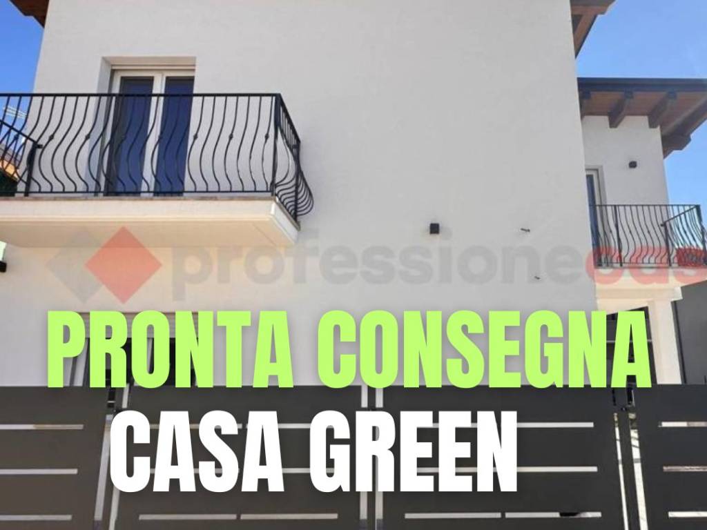 casa indipendente in vendita ad Avezzano in zona Caruscino