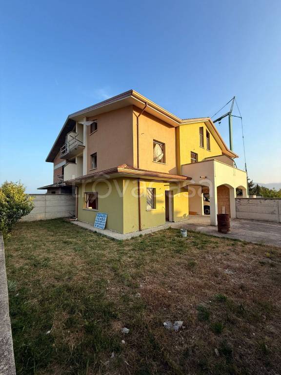 casa indipendente in vendita ad Avezzano