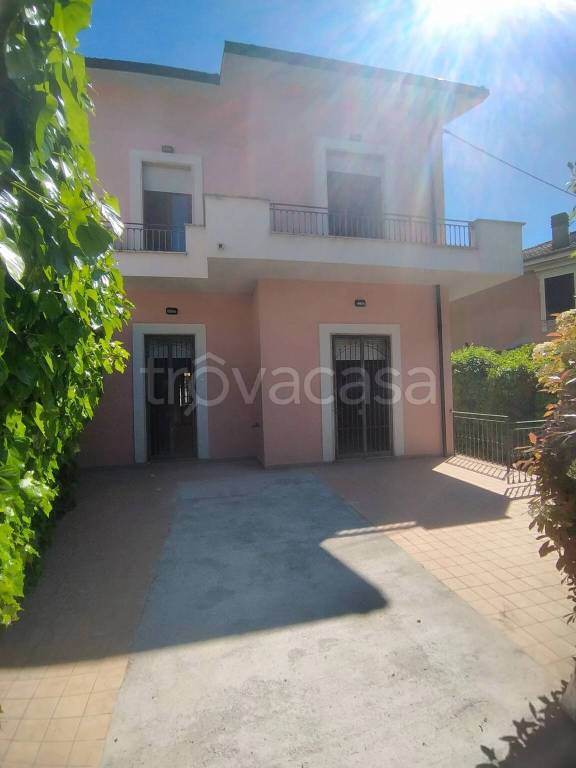 casa indipendente in vendita ad Avezzano