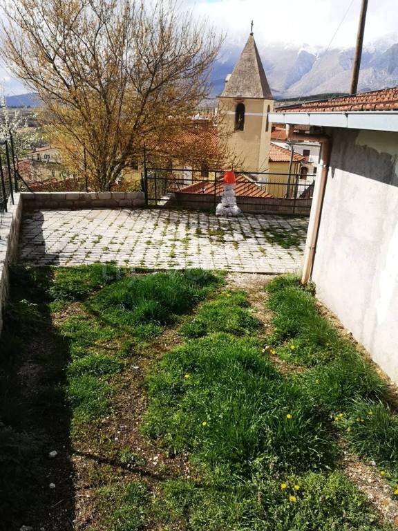 casa indipendente in vendita ad Avezzano