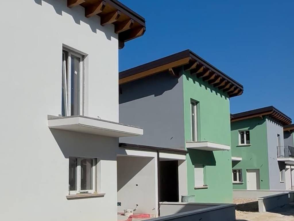 casa indipendente in vendita ad Avezzano