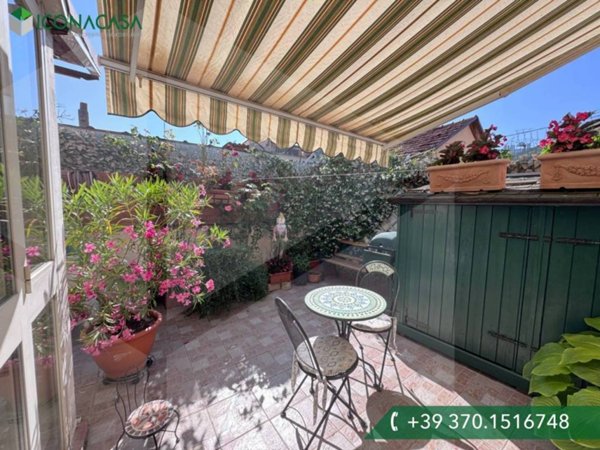 casa indipendente in vendita ad Avezzano in zona San Pelino