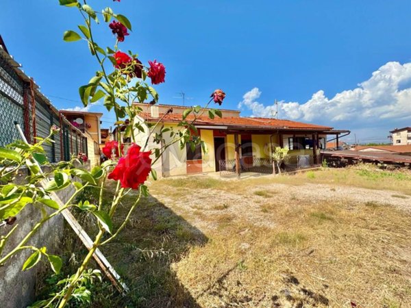 casa indipendente in vendita ad Avezzano