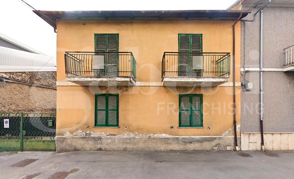 casa indipendente in vendita ad Avezzano