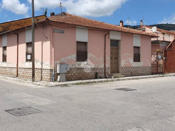 casa indipendente in vendita ad Avezzano