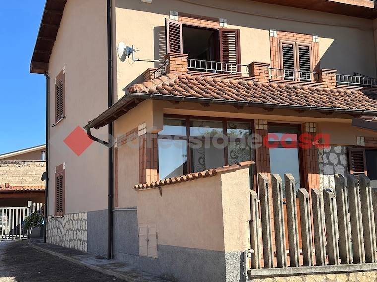 casa indipendente in vendita ad Avezzano