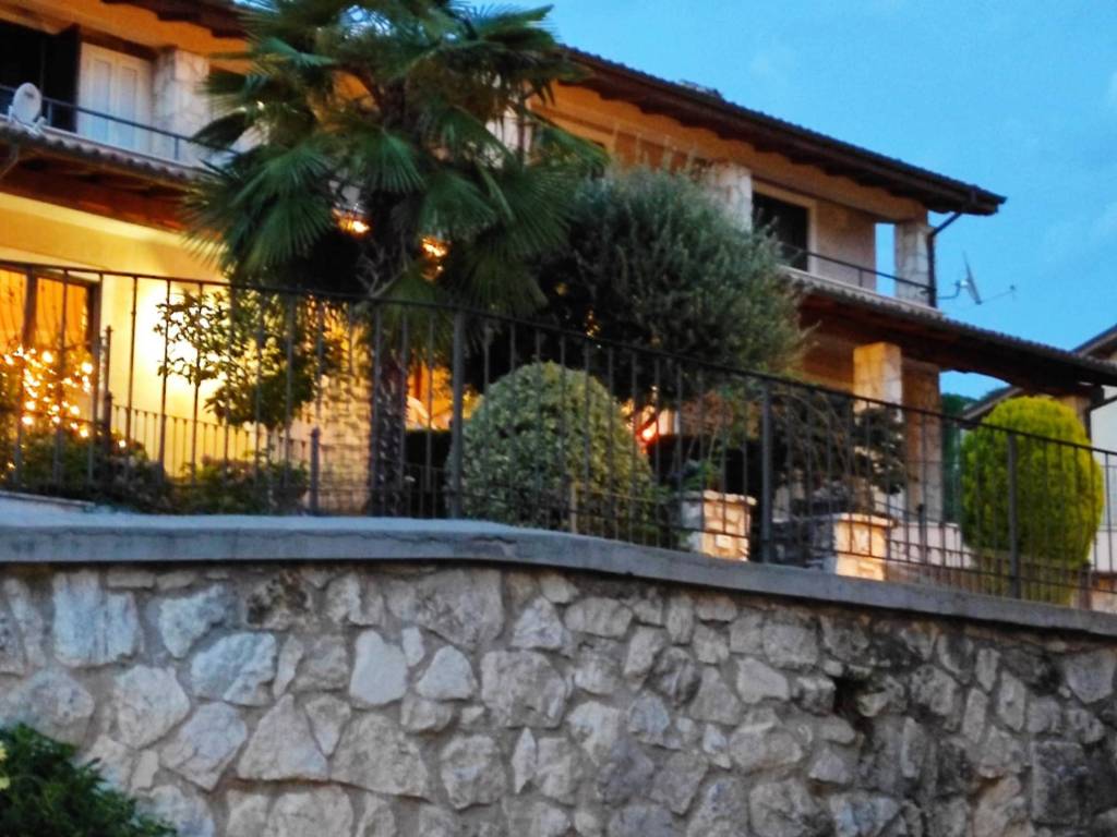 casa indipendente in vendita ad Avezzano