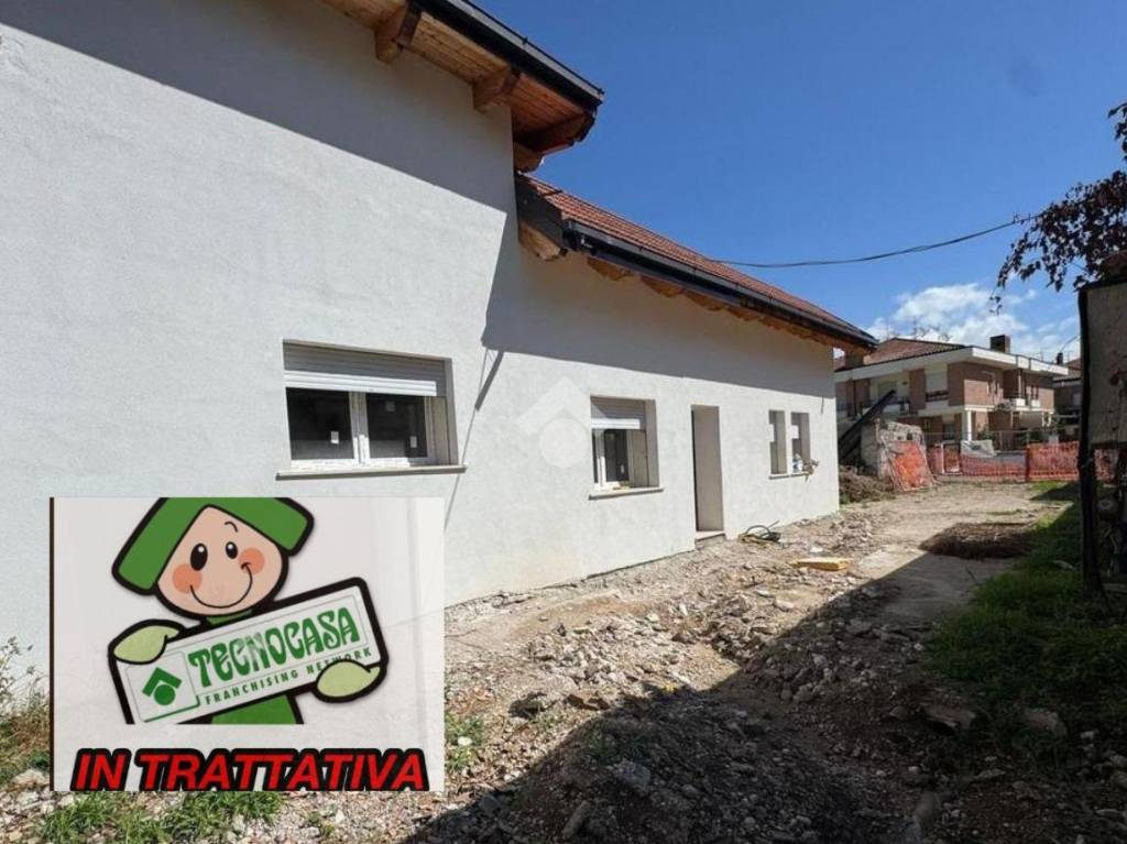 casa indipendente in vendita ad Avezzano