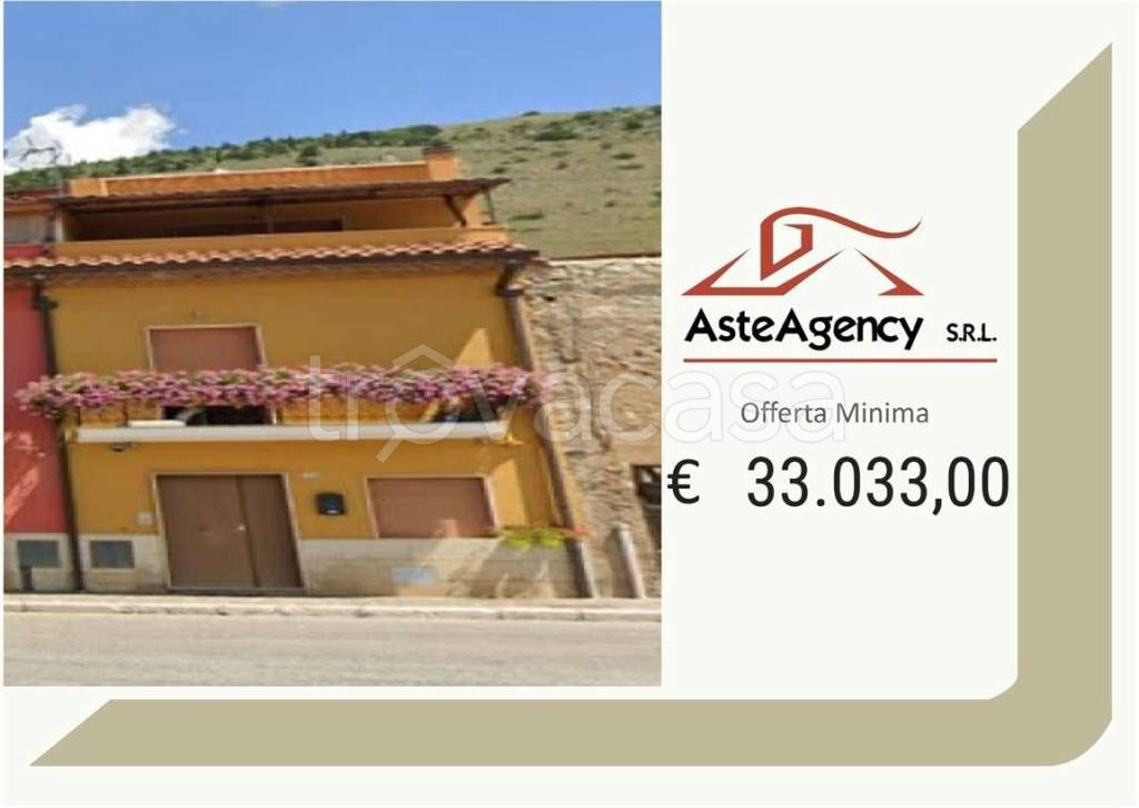 locale di sgombero in vendita ad Avezzano in zona Cese