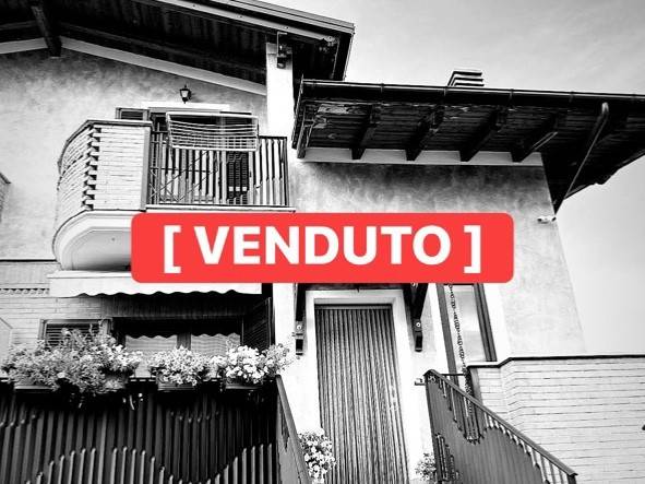 casa indipendente in vendita ad Avezzano in zona San Pelino