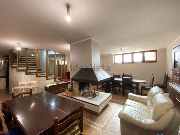 casa indipendente in vendita ad Avezzano