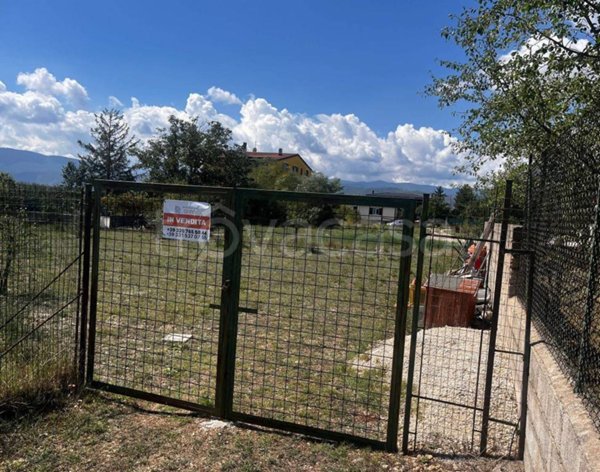 terreno edificabile in vendita ad Avezzano in zona Caruscino