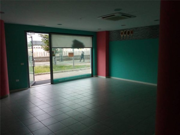 locale commerciale in vendita ad Avezzano