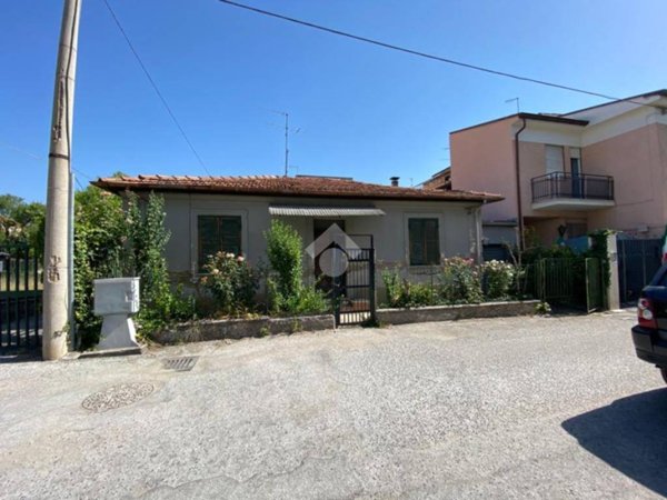 casa indipendente in vendita ad Avezzano