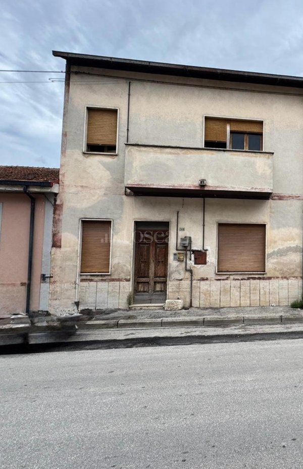 casa indipendente in vendita ad Avezzano