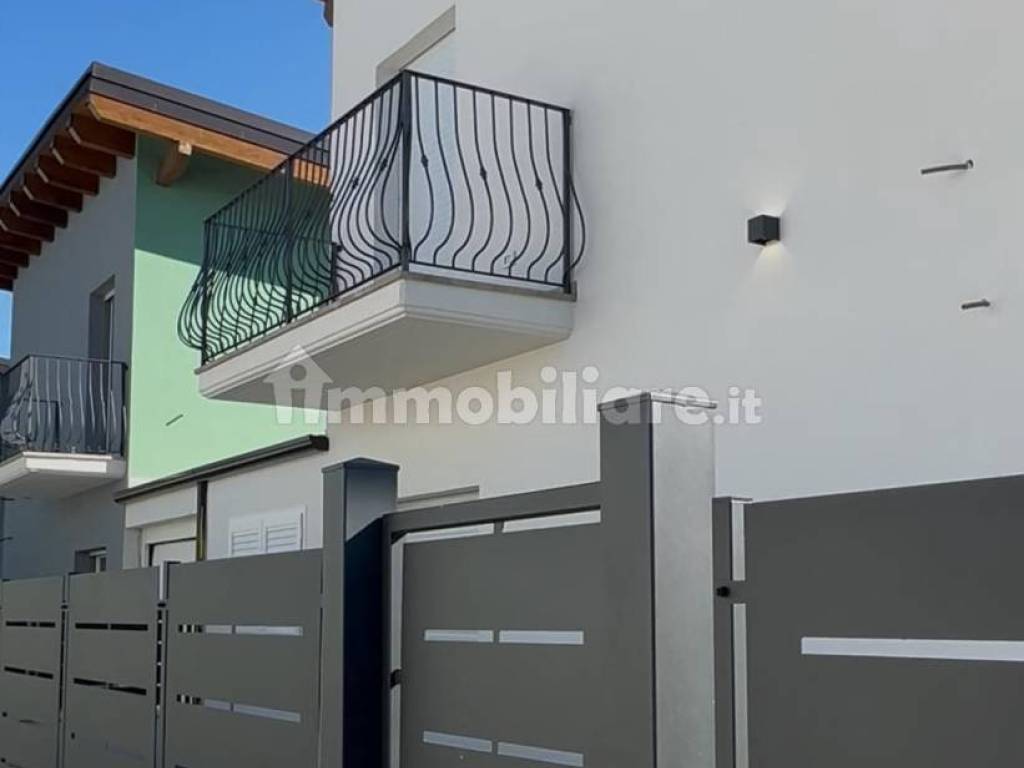 casa indipendente in vendita ad Avezzano