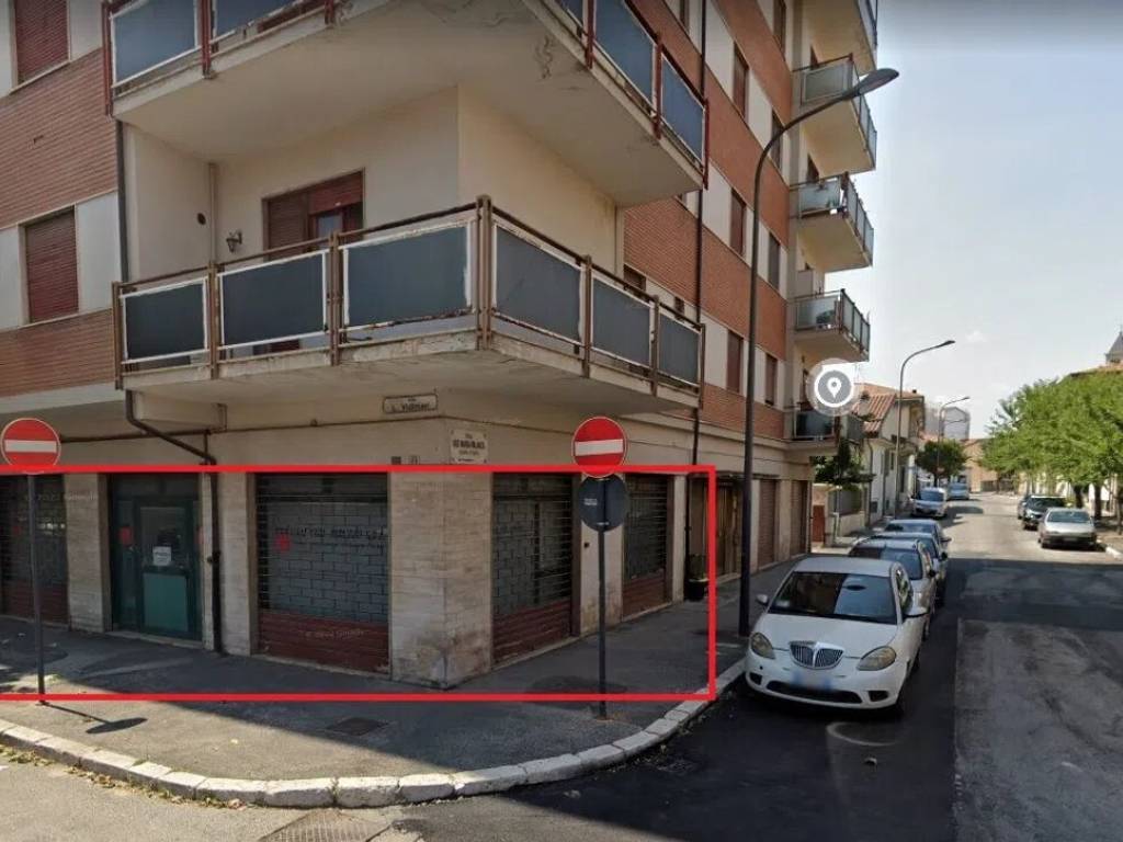negozio in vendita ad Avezzano