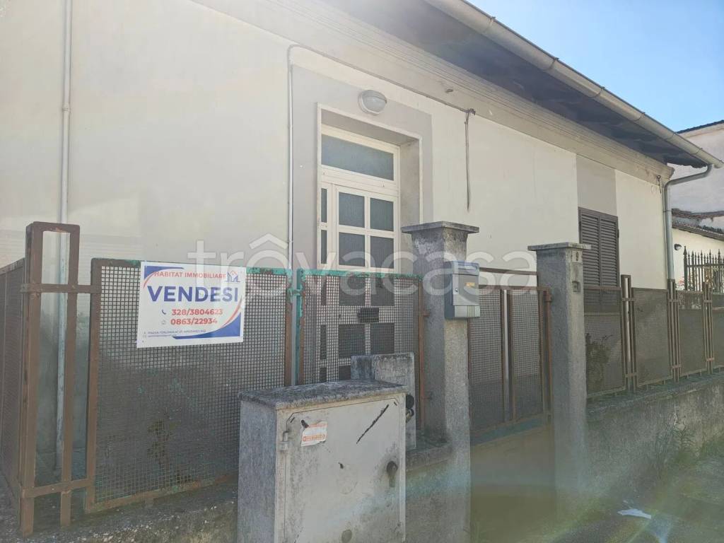 casa indipendente in vendita ad Avezzano