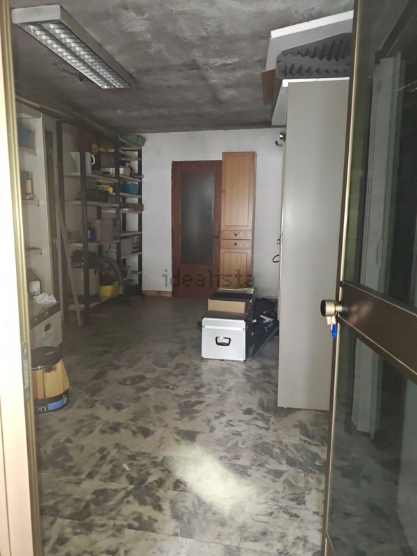 locale di sgombero in vendita ad Avezzano