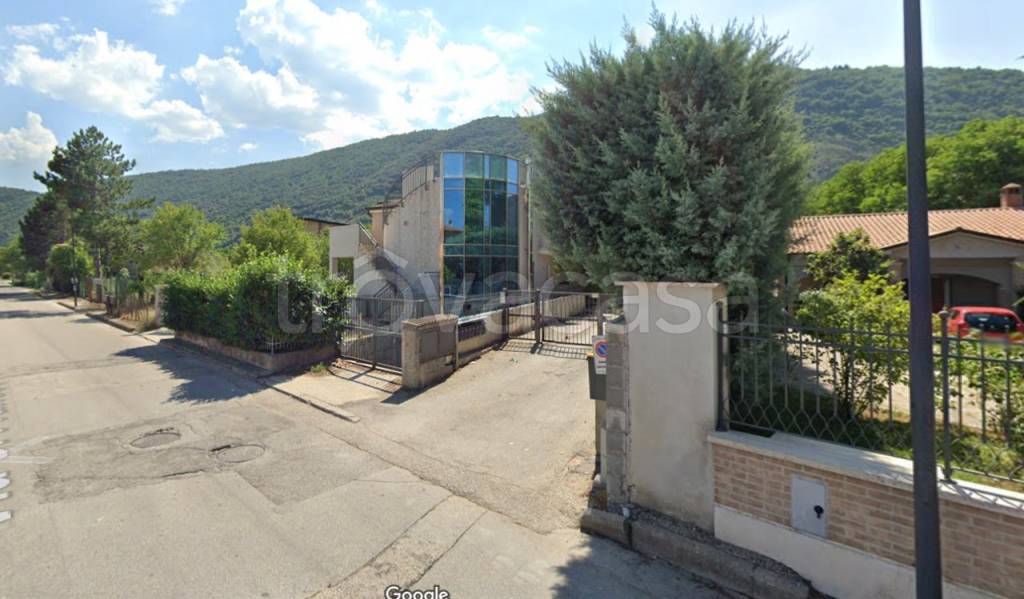 casa indipendente in vendita ad Avezzano