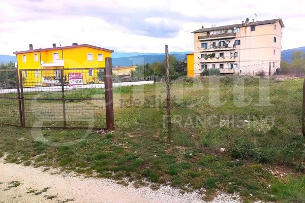 terreno edificabile in vendita ad Avezzano in zona Caruscino
