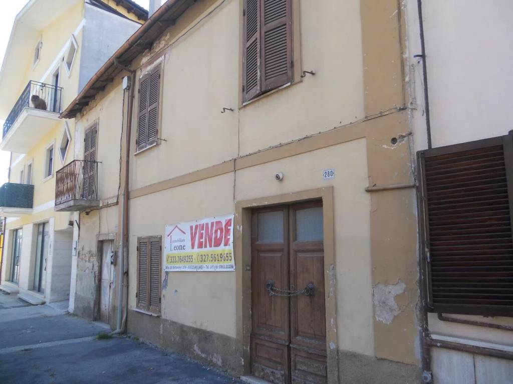 casa indipendente in vendita ad Avezzano