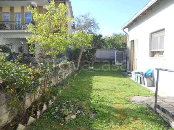 casa indipendente in vendita ad Avezzano