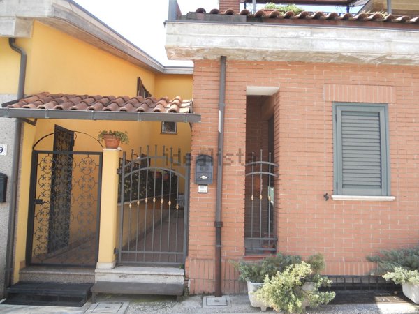 casa semindipendente in vendita ad Avezzano