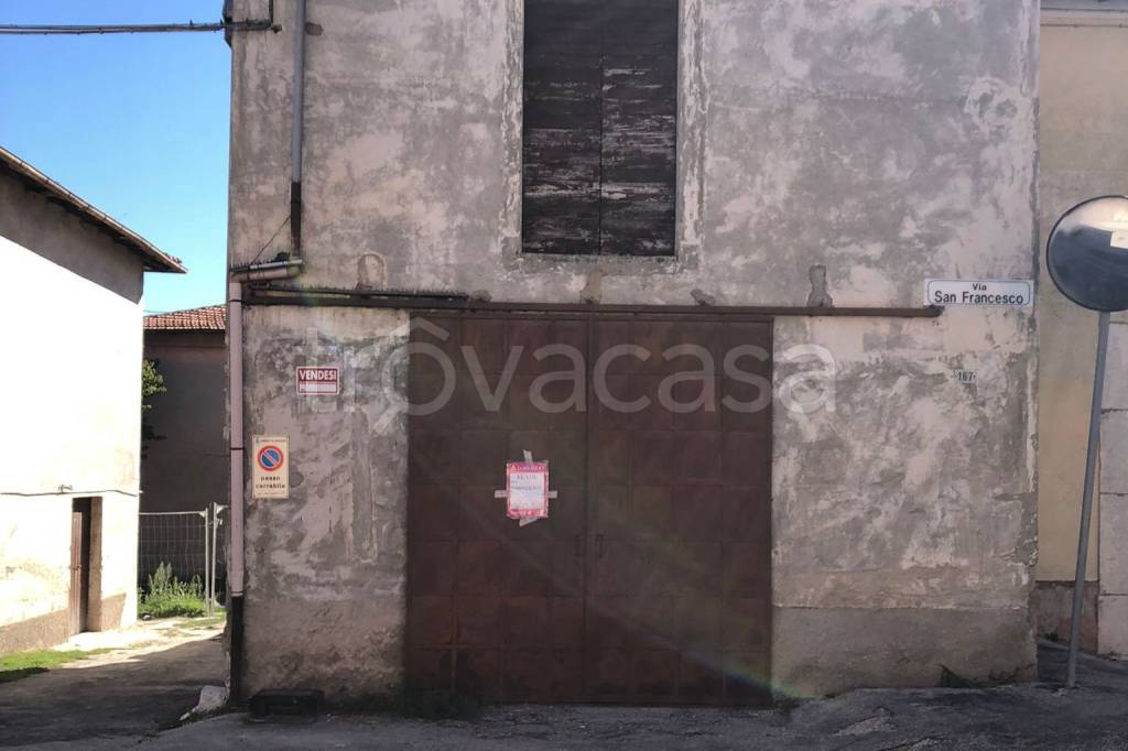 locale commerciale in vendita ad Avezzano