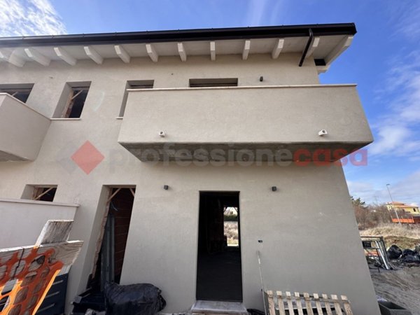 casa indipendente in vendita ad Avezzano