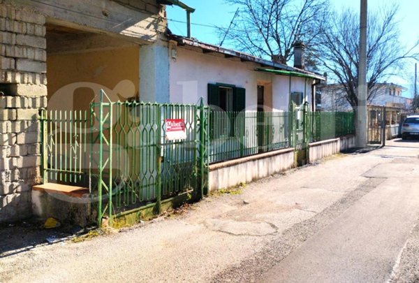 casa indipendente in vendita ad Avezzano