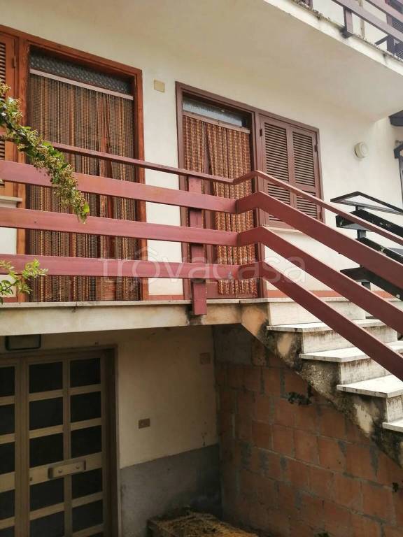 casa indipendente in vendita ad Avezzano in zona San Pelino