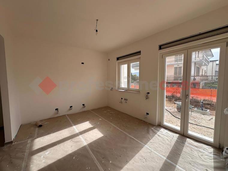 casa indipendente in vendita ad Avezzano