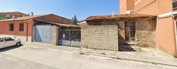 casa indipendente in vendita ad Avezzano