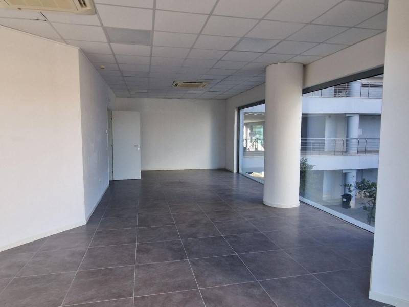 ufficio in vendita ad Avezzano in zona Caruscino