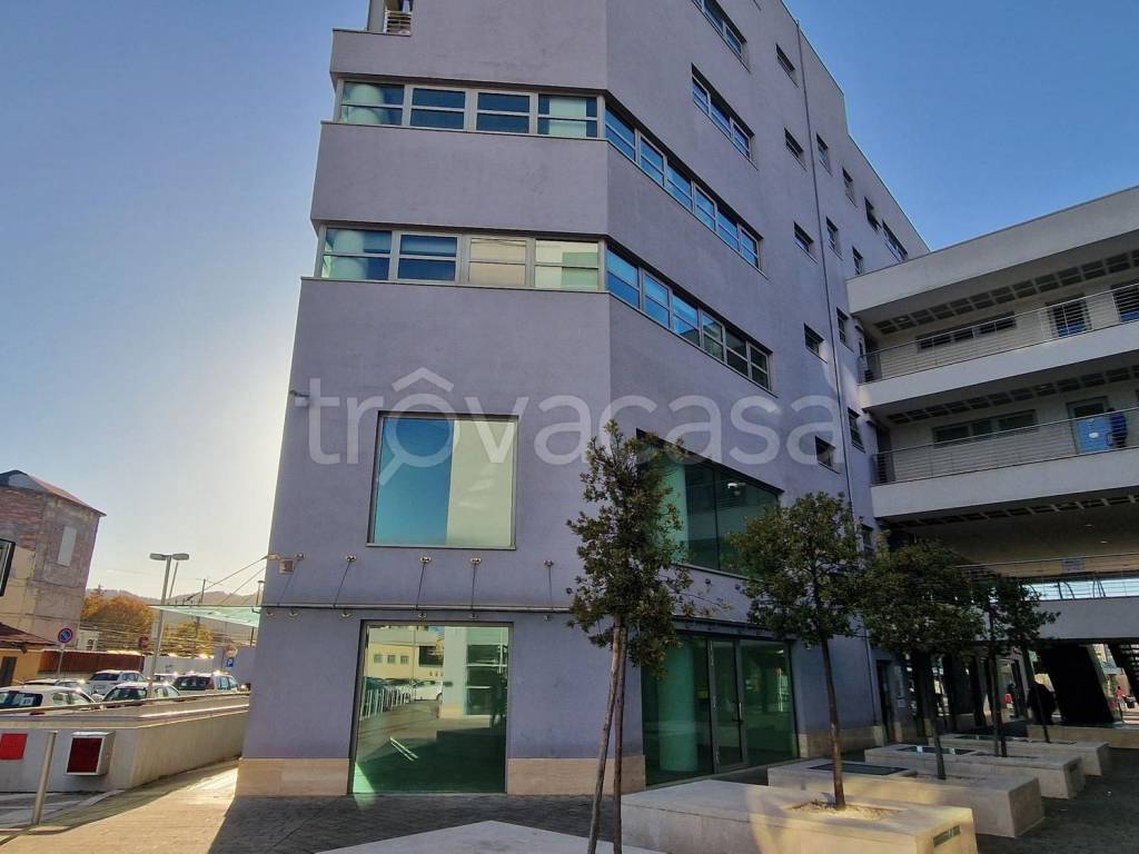 negozio in vendita ad Avezzano