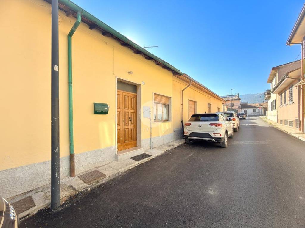 casa indipendente in vendita ad Avezzano
