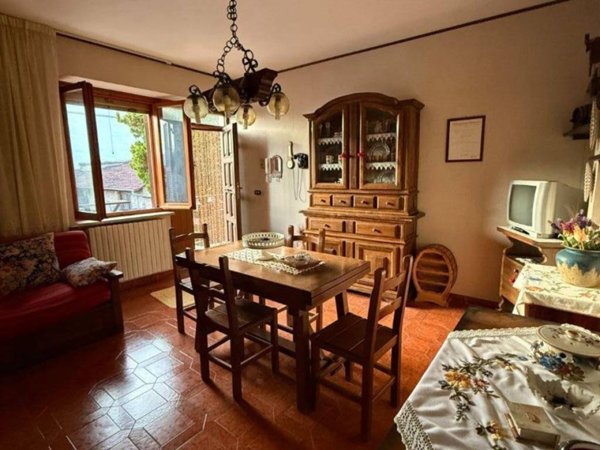 casa indipendente in vendita ad Avezzano in zona San Pelino