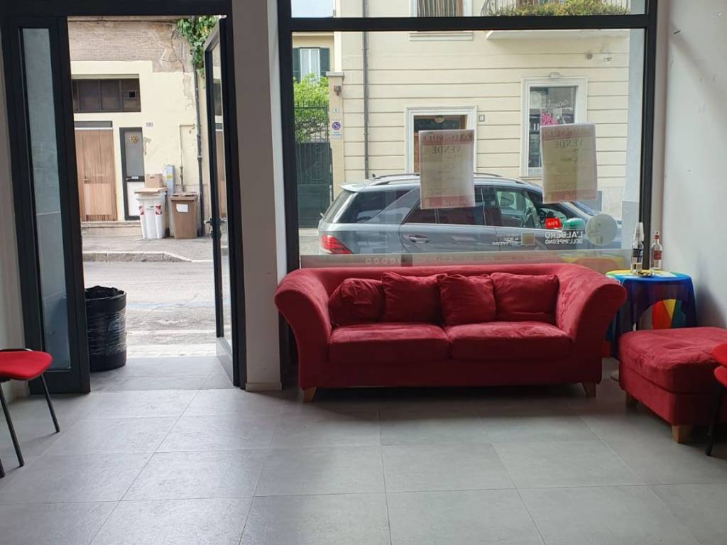 negozio in vendita ad Avezzano