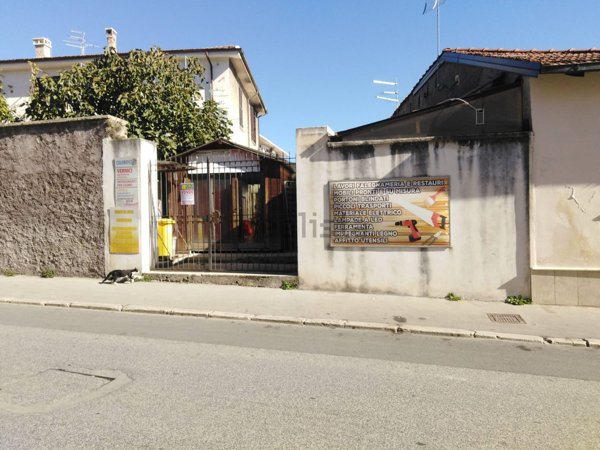 locale commerciale in vendita ad Avezzano